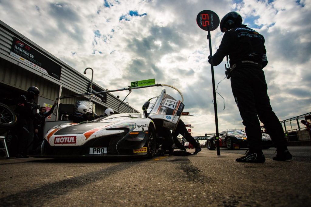 Top 10 finish on home soil keeps McLaren GT Factory Driver Rob Bell in Blancpain Title Hunt - Pits