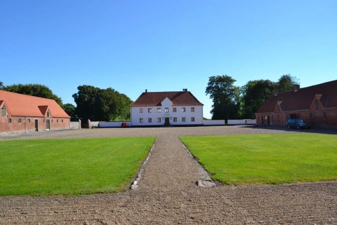 The_main_house_of_Strandet_hovedgaard_from_the_North_end