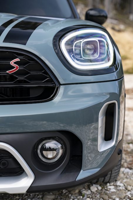 The New 2021 MINI Countryman Cooper S front detail