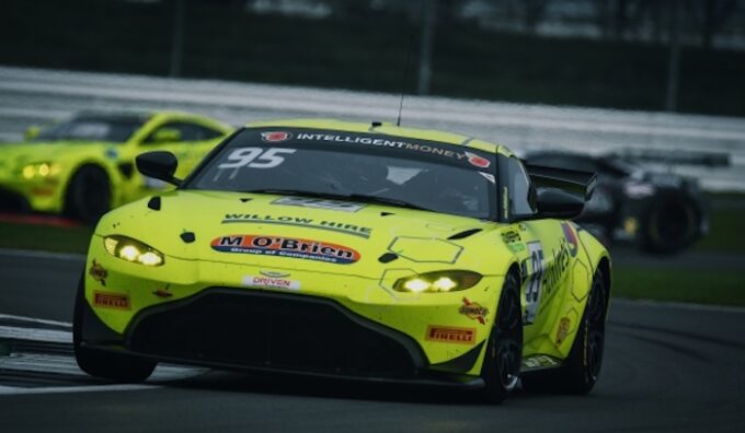 Aston Martin Vantage GT4 Extends British GT Title Success - 95 on the track