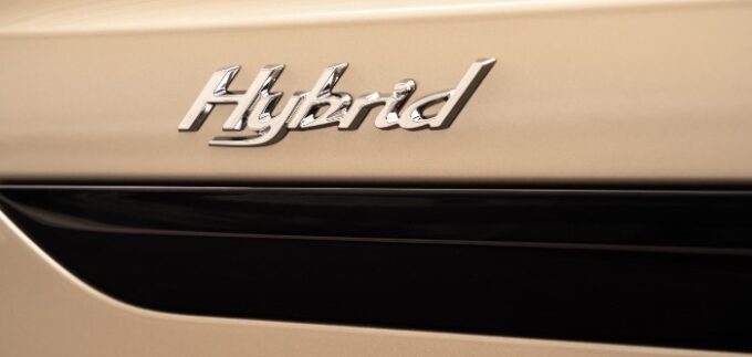 New Bentayga Hybrid - hybrid emblem