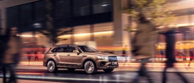 New Bentayga Hybrid - On the street