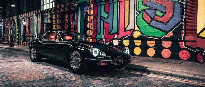 Unleashed by E-Type UK - Body shot from front with funky graffiti