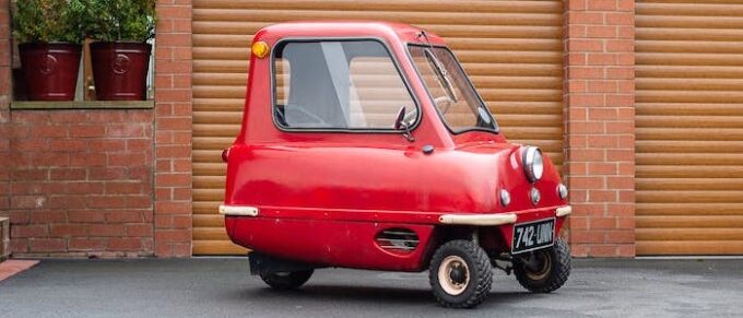 Car & Classics auction of second most expensive Peel P50 in the UK 02