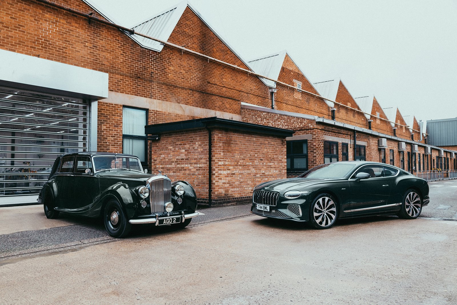 Bentley Heritage Collection Mark VI beside the Mulliner Continental GT Azure at Crewe