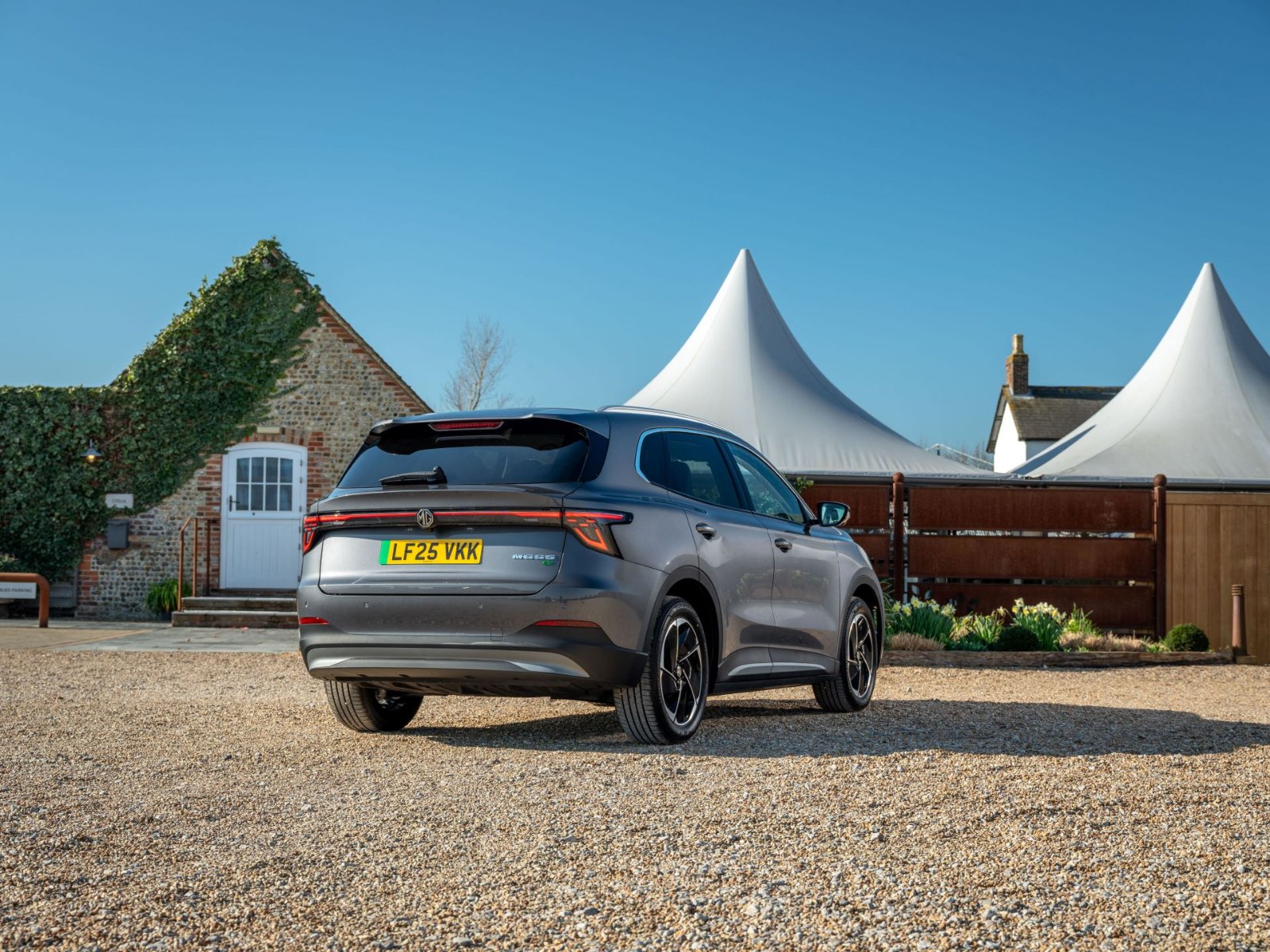 Rear three-quarter view of the grey MG MGS5 EV
